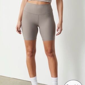 Women's YPB sculptLUX 7" Bike Short